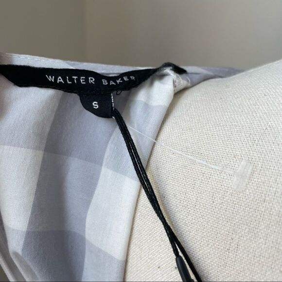 Walter Baker Lauren Top Grey Gingham Trumpet Sleeve NWT S - Picture 11 of 12